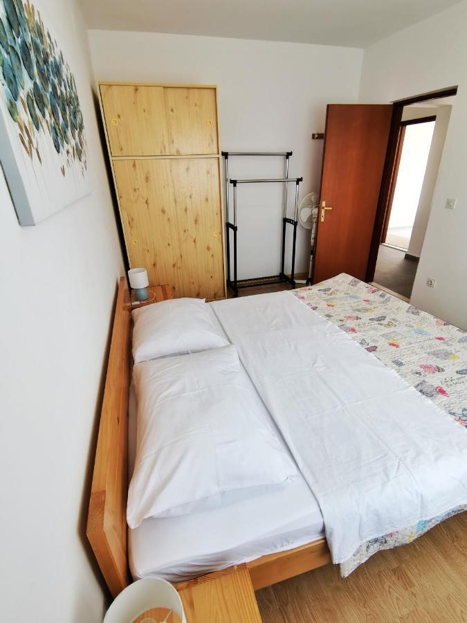 Apartment Hramina Murter Esterno foto