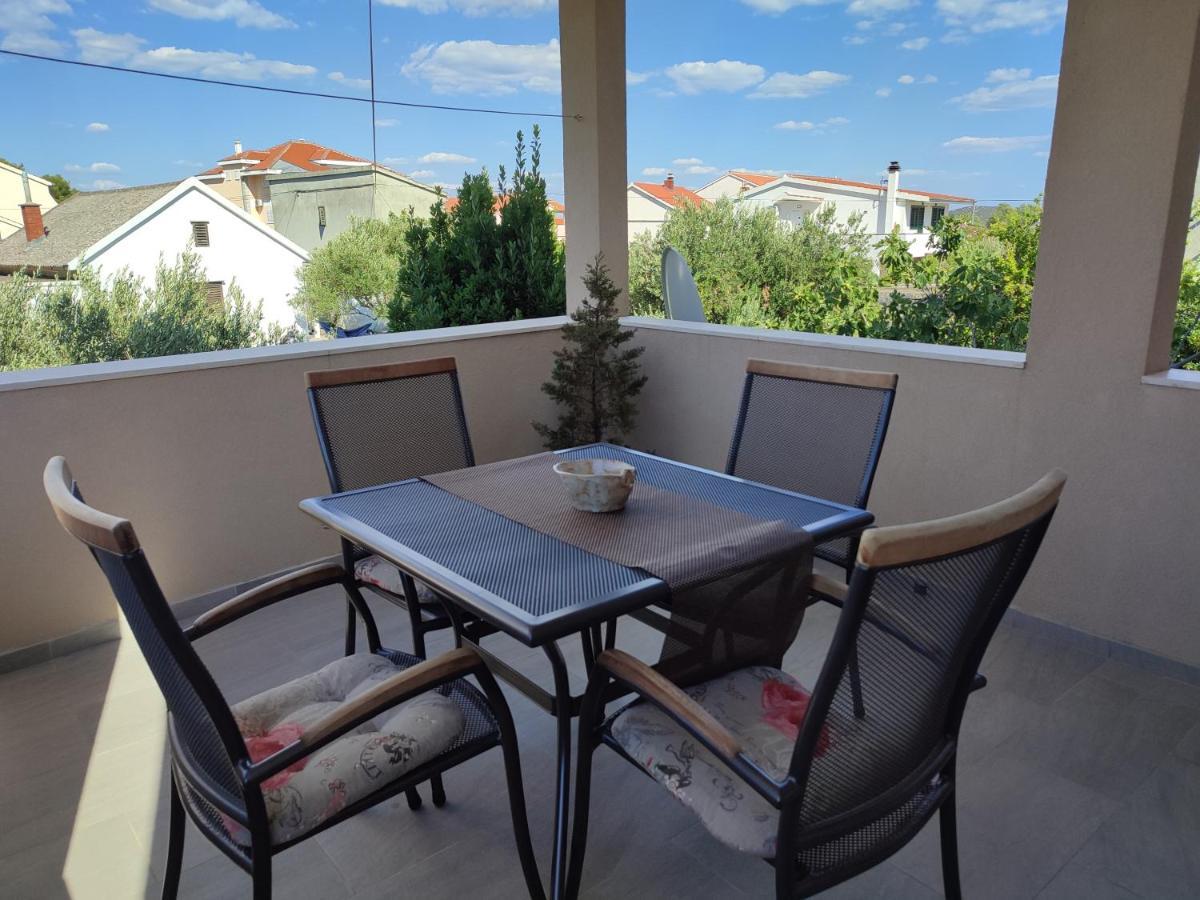 Apartment Hramina Murter Esterno foto